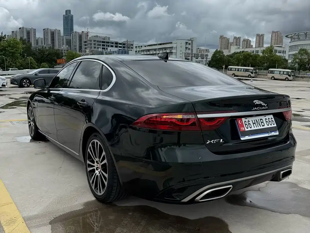 Jaguar XFL — миниатюра 8