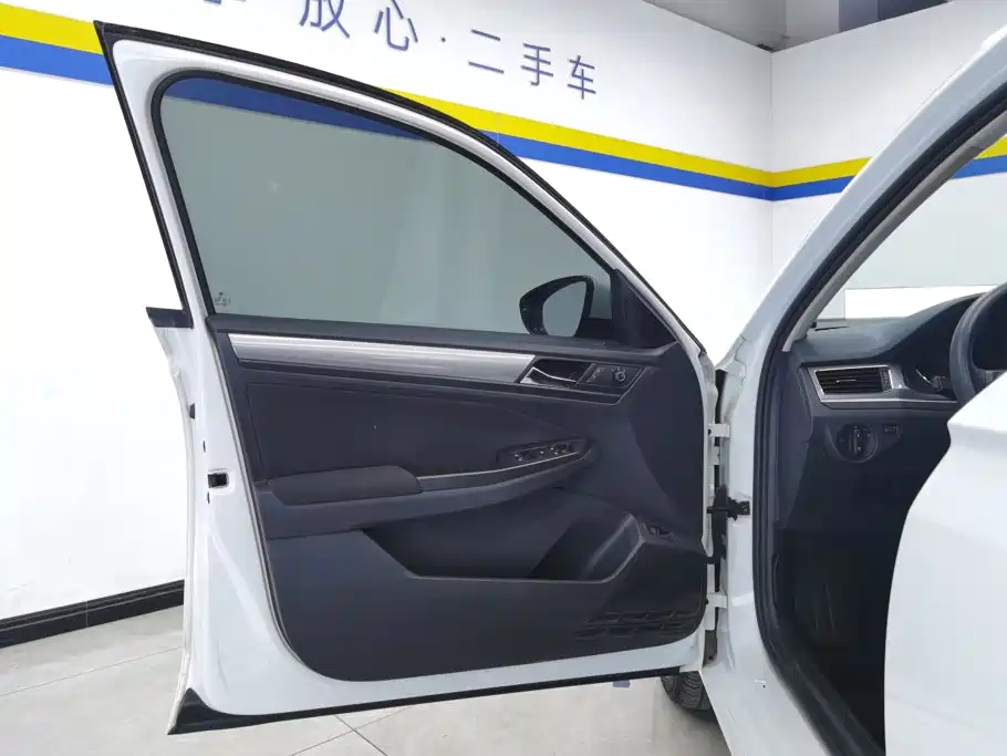 Volkswagen Bora — миниатюра 7