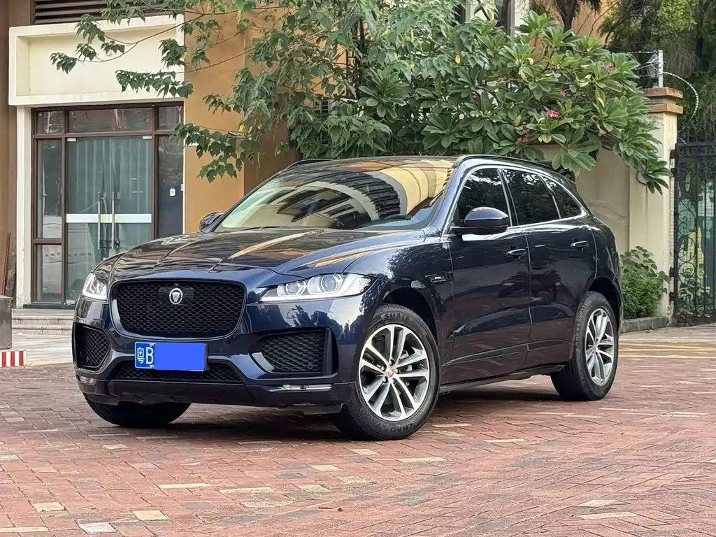 Jaguar F-PACE