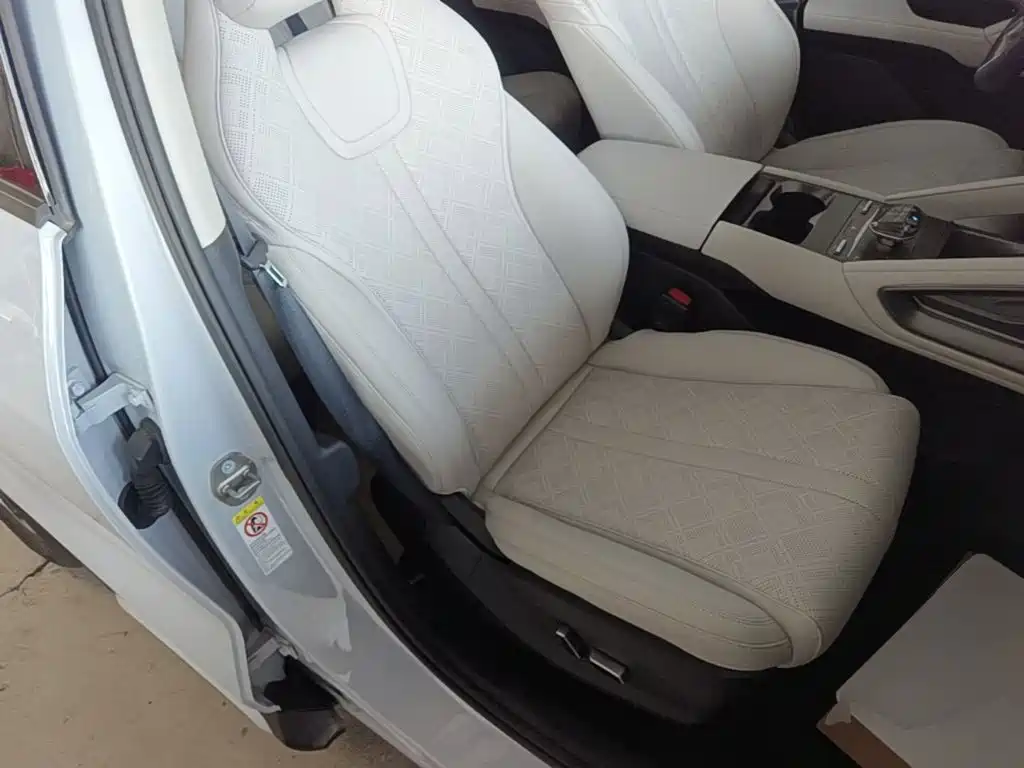 BYD Yuan UP — миниатюра 25