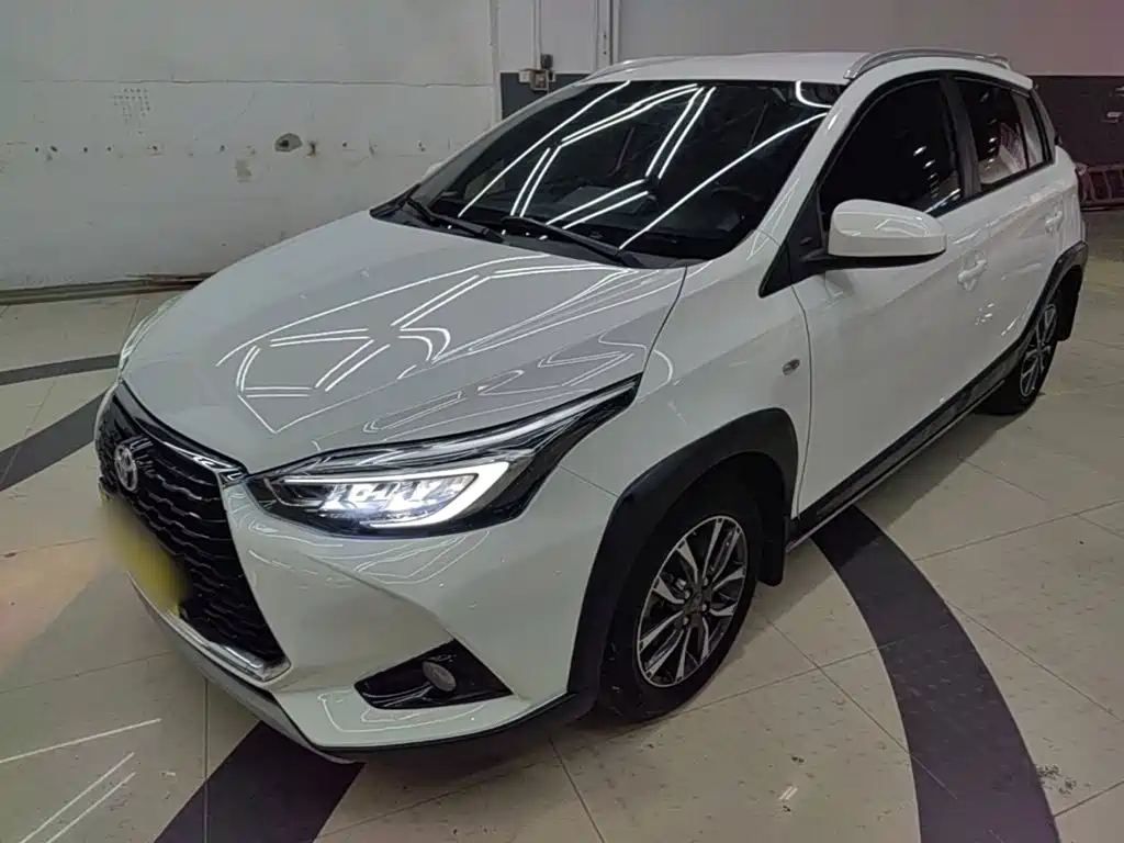 Toyota Yaris L — миниатюра 2