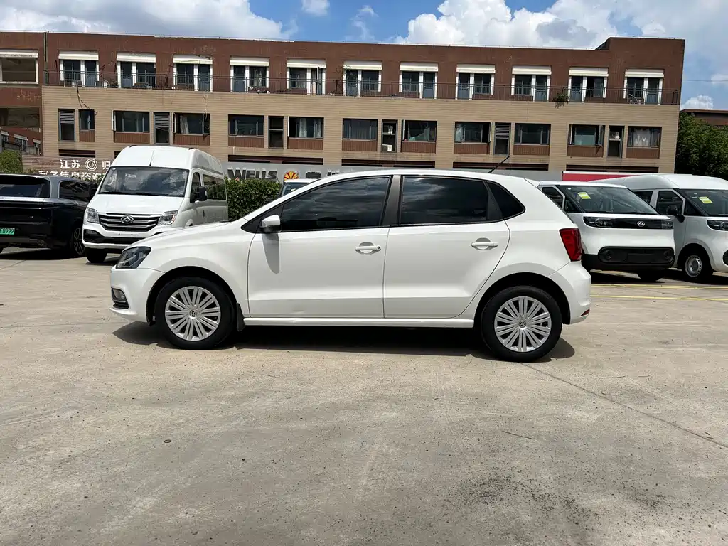 Volkswagen Polo — миниатюра 7