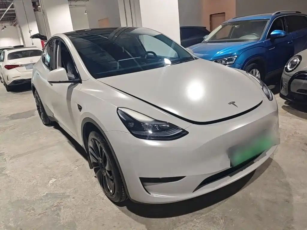 Tesla Model Y — миниатюра 4