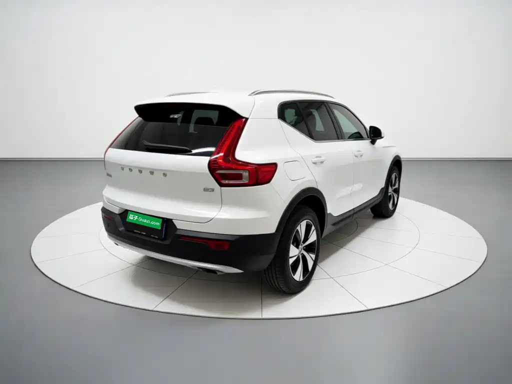 Volvo XC40 — миниатюра 6