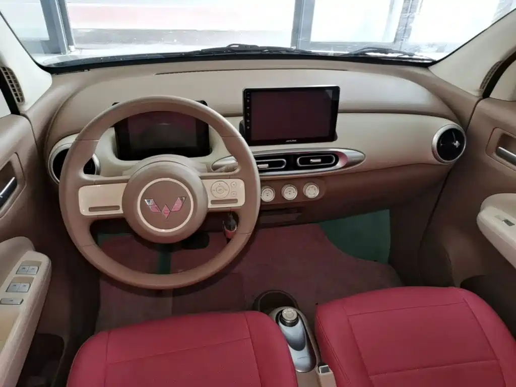 Wuling MINIEV — миниатюра 10