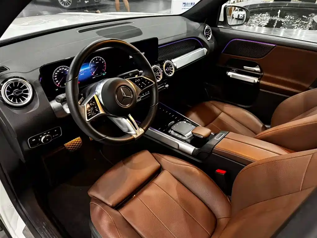 Mercedes-Benz GLB — миниатюра 9