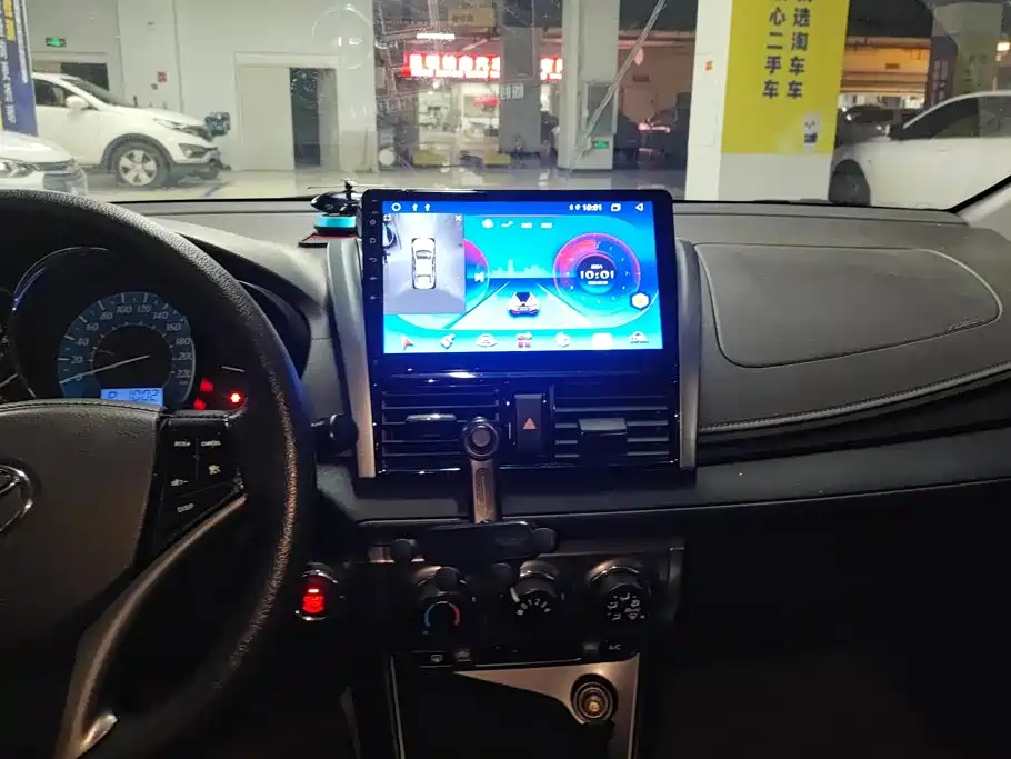 Toyota Yaris L — миниатюра 13