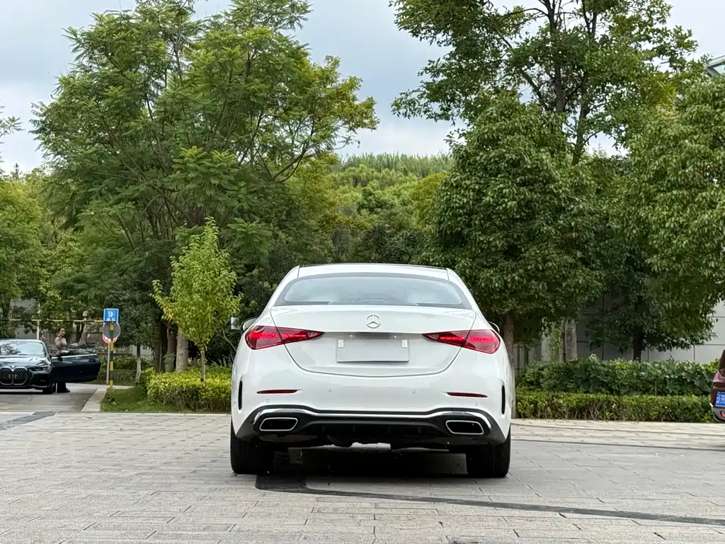 Mercedes-Benz C-Class — миниатюра 8