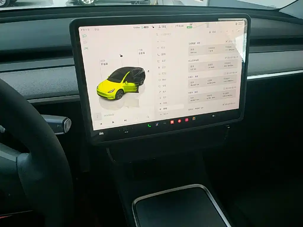 Tesla Model Y — миниатюра 13