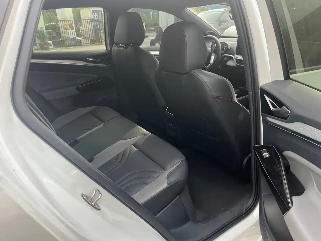 VOLKSWAGEN ID.4 CROZZ