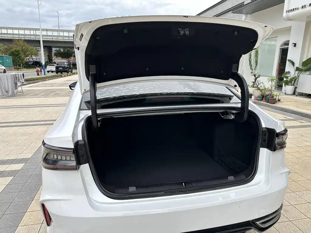 Chery Arrizo 8 — миниатюра 15