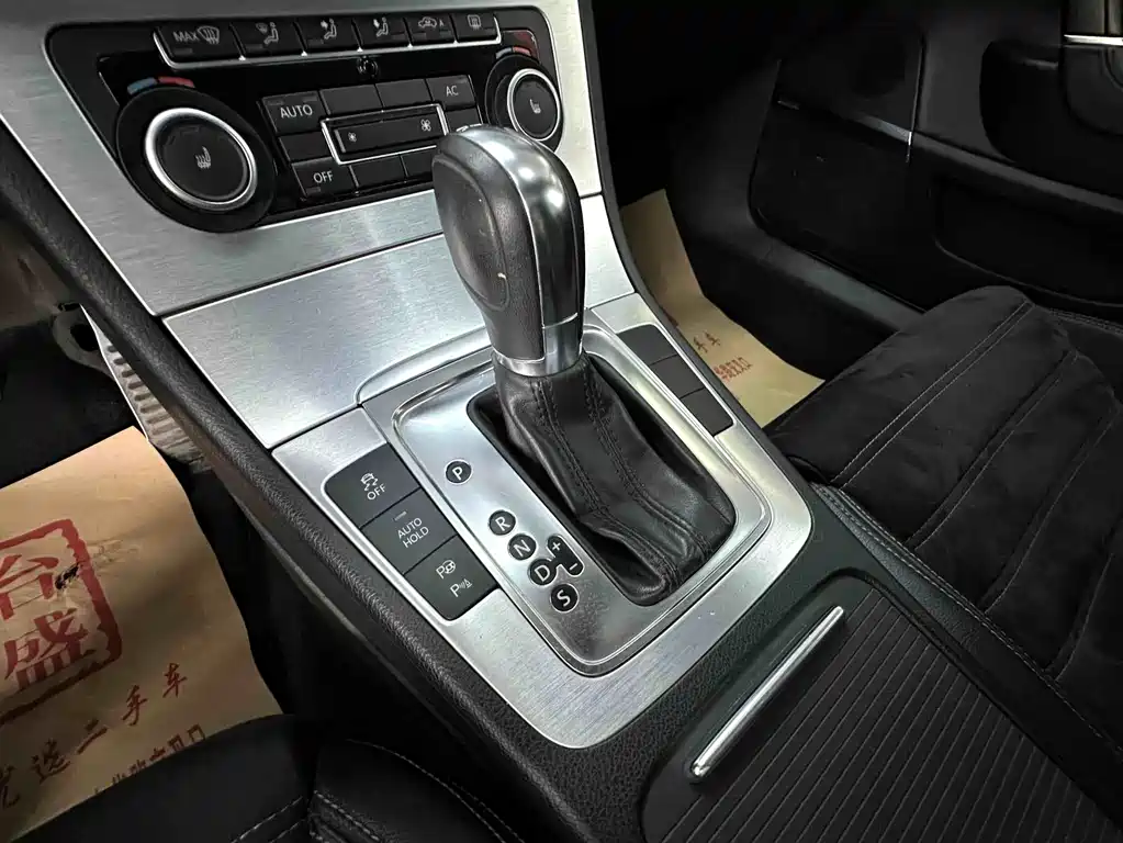 Volkswagen FAW - Passat CC CC 2012 2.0TSI