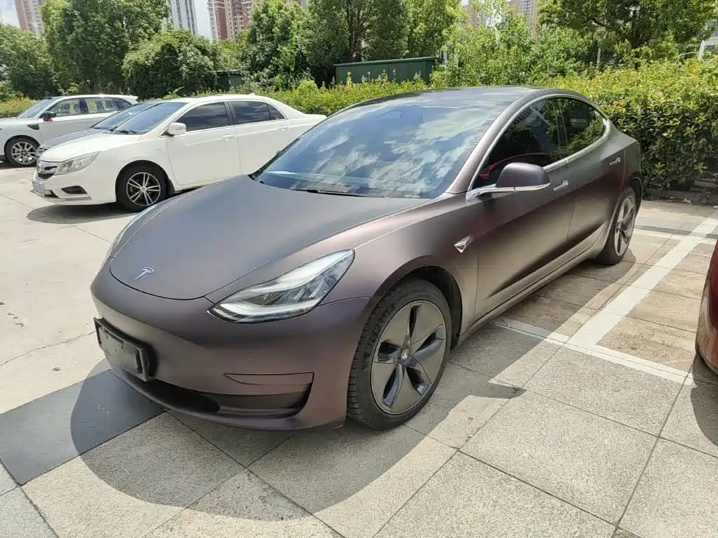 Tesla Model 3 — миниатюра 2