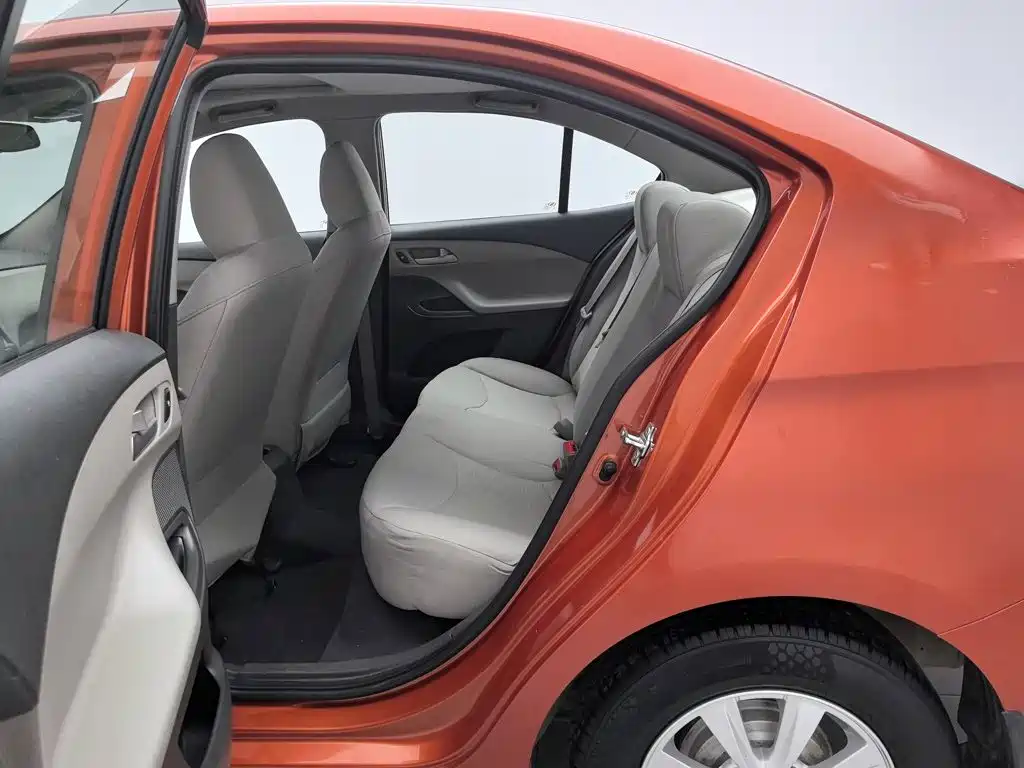 Chevrolet Sail — миниатюра 15