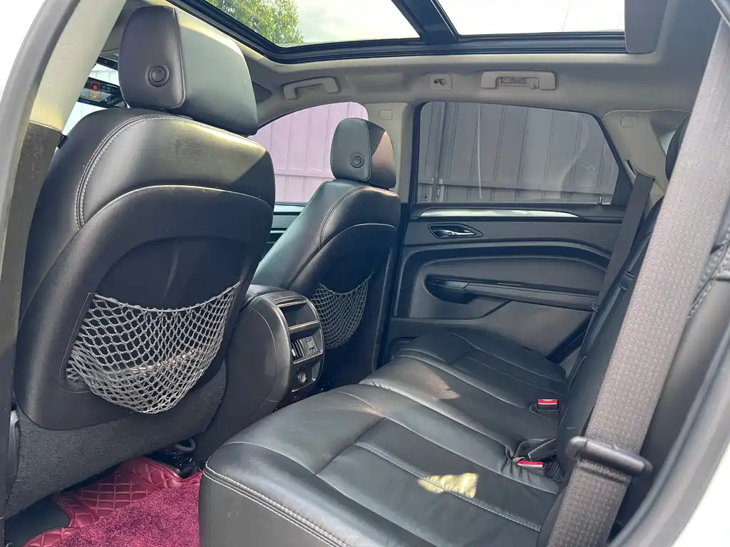 Cadillac SRX — миниатюра 10