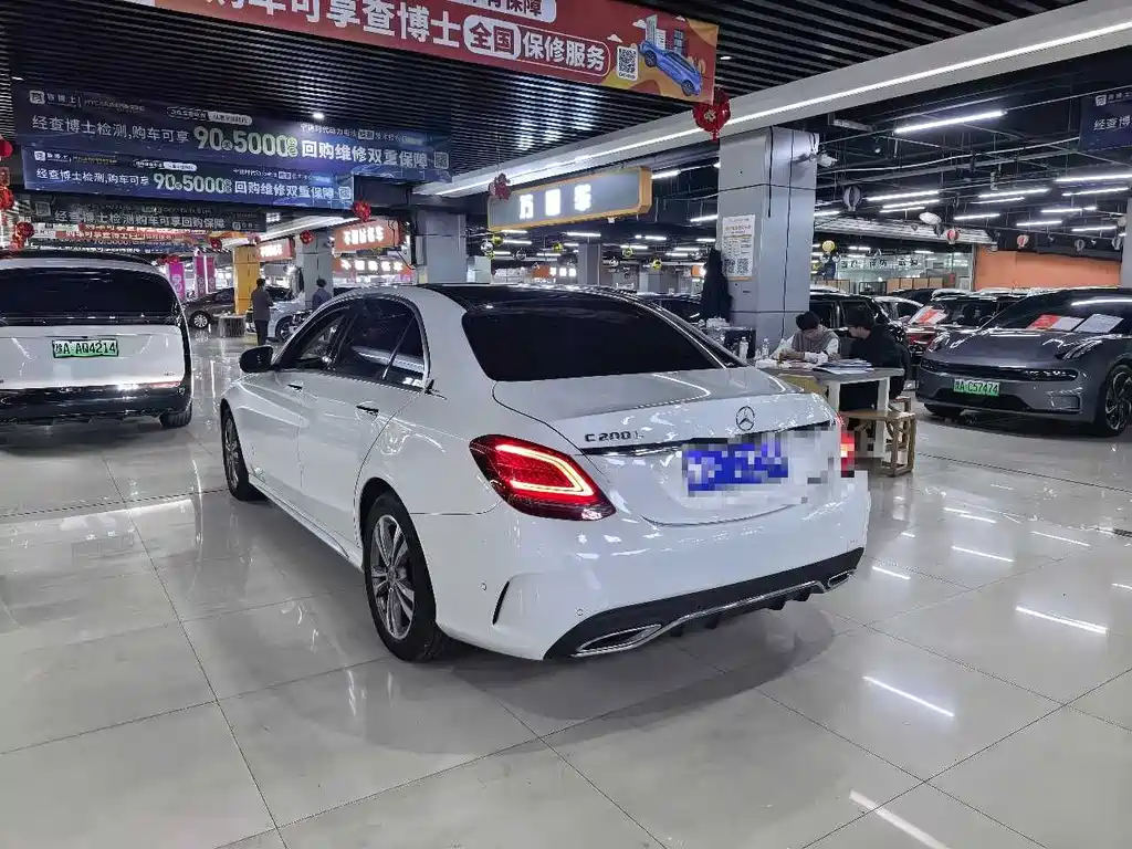 Mercedes-Benz C-Class — миниатюра 8