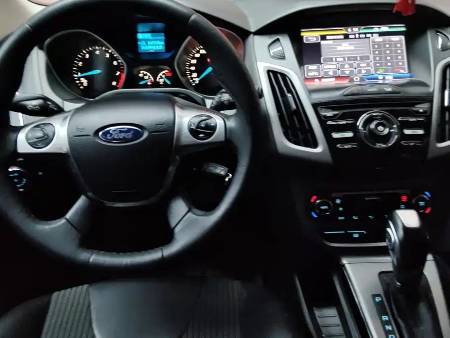 Ford Focus — миниатюра 12