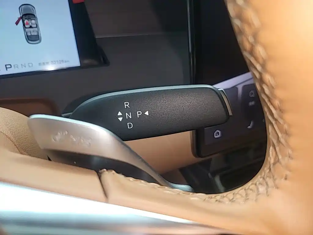 BYD Хань Ли — миниатюра 14