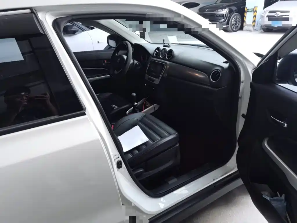 Suzuki Vitara — миниатюра 18