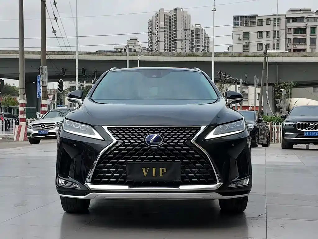Lexus RX 2020 450hL 7 мест