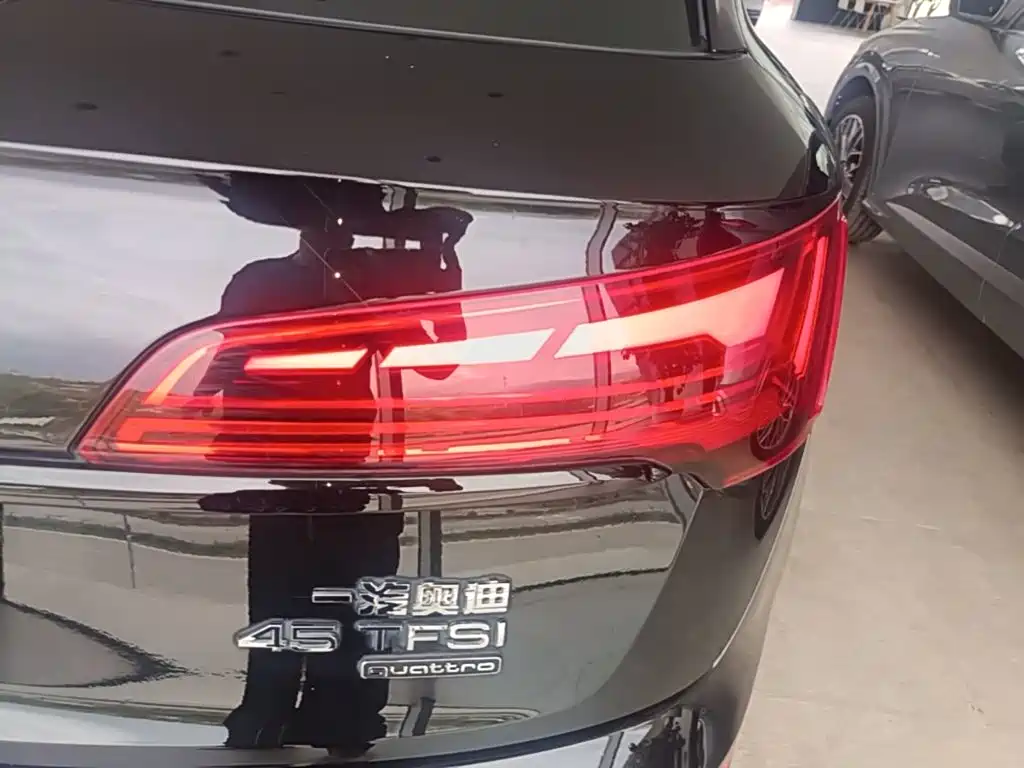 Audi Q5L — миниатюра 8