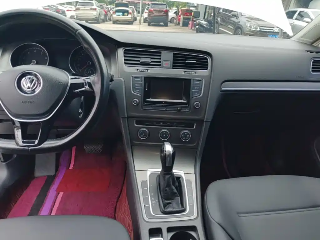 Volkswagen Golf — миниатюра 13