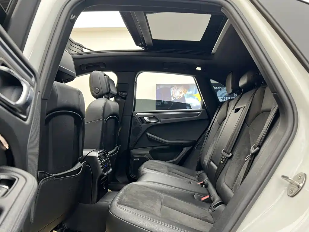 Porsche Macan — миниатюра 30