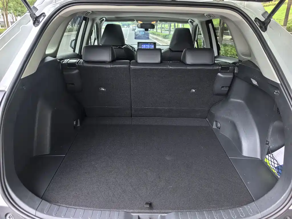 Toyota RAV4 — миниатюра 16