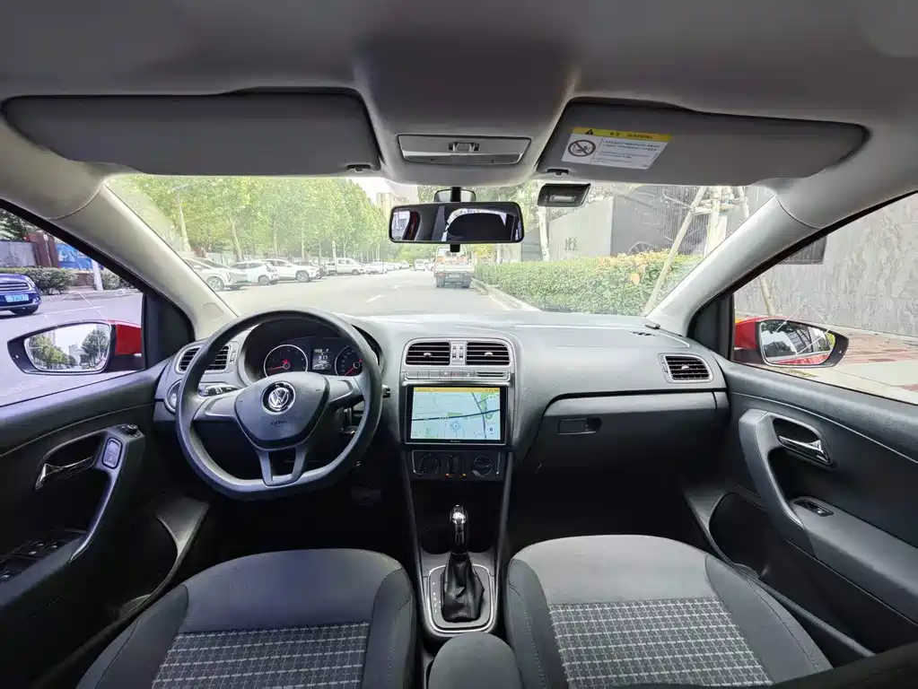 Volkswagen Polo — миниатюра 7