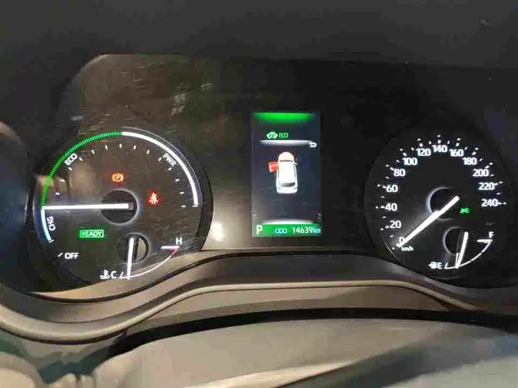 Toyota Sienna 2025 Белый из Китая