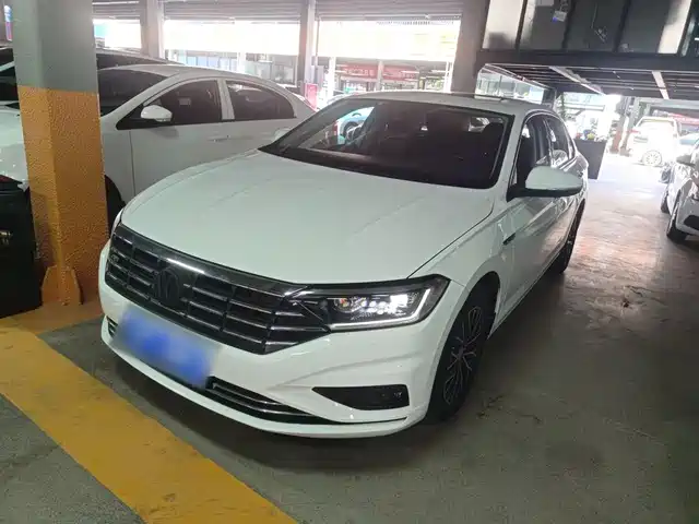 VOLKSWAGEN SAGITAR 2020