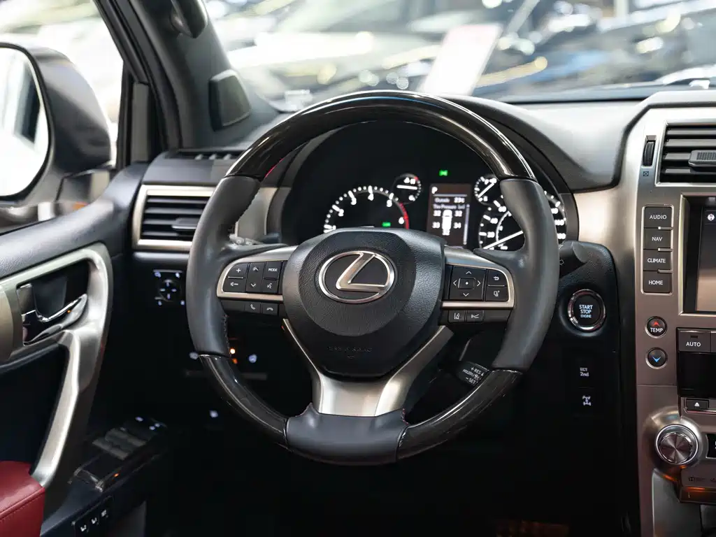 Lexus GX — миниатюра 15