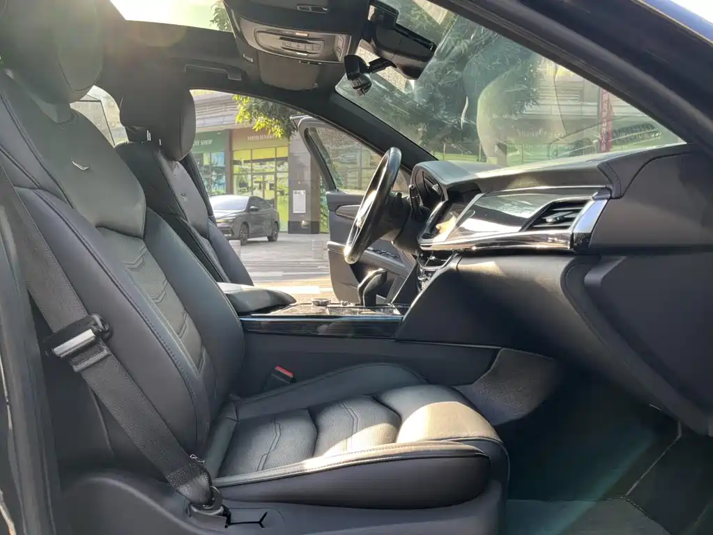 Cadillac CT6 — миниатюра 11