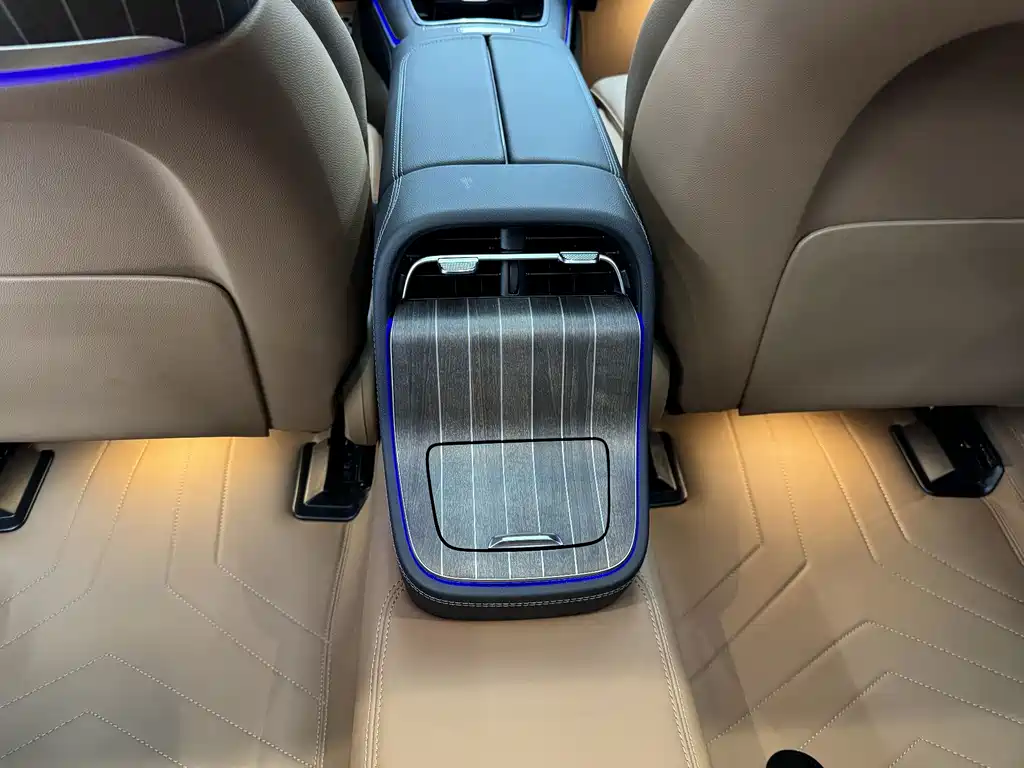 Mercedes-Benz E-Class New Energy — миниатюра 14