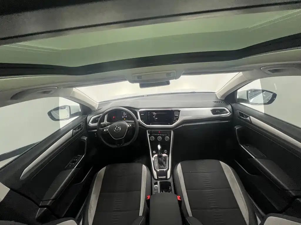 VOLKSWAGEN T ROC EXPLORING SONGS