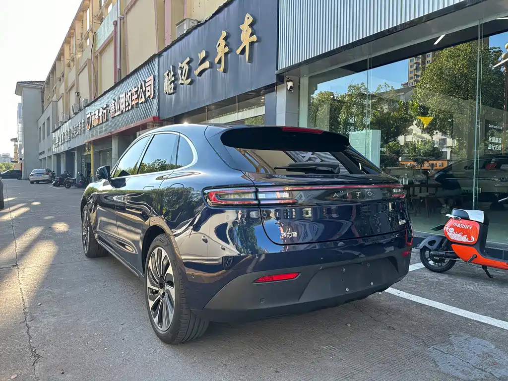 AITO Wenjie AITO M5 — миниатюра 9