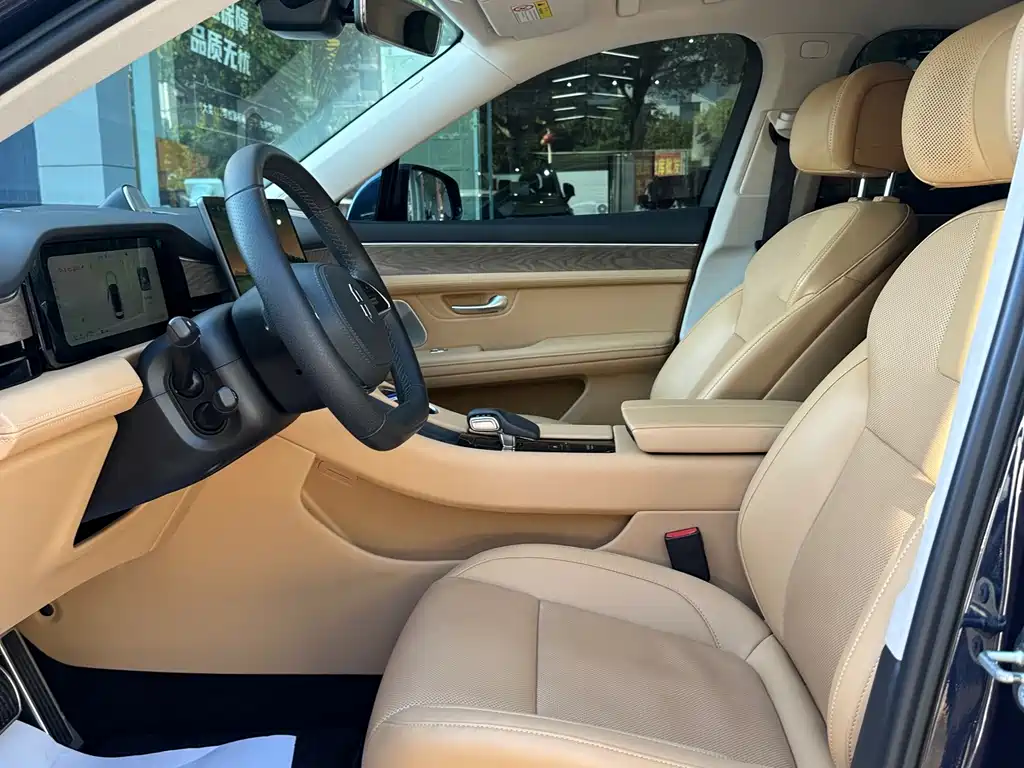 AITO Wenjie AITO M5 — миниатюра 4