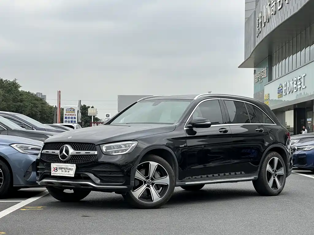 Mercedes-Benz GLC 2023