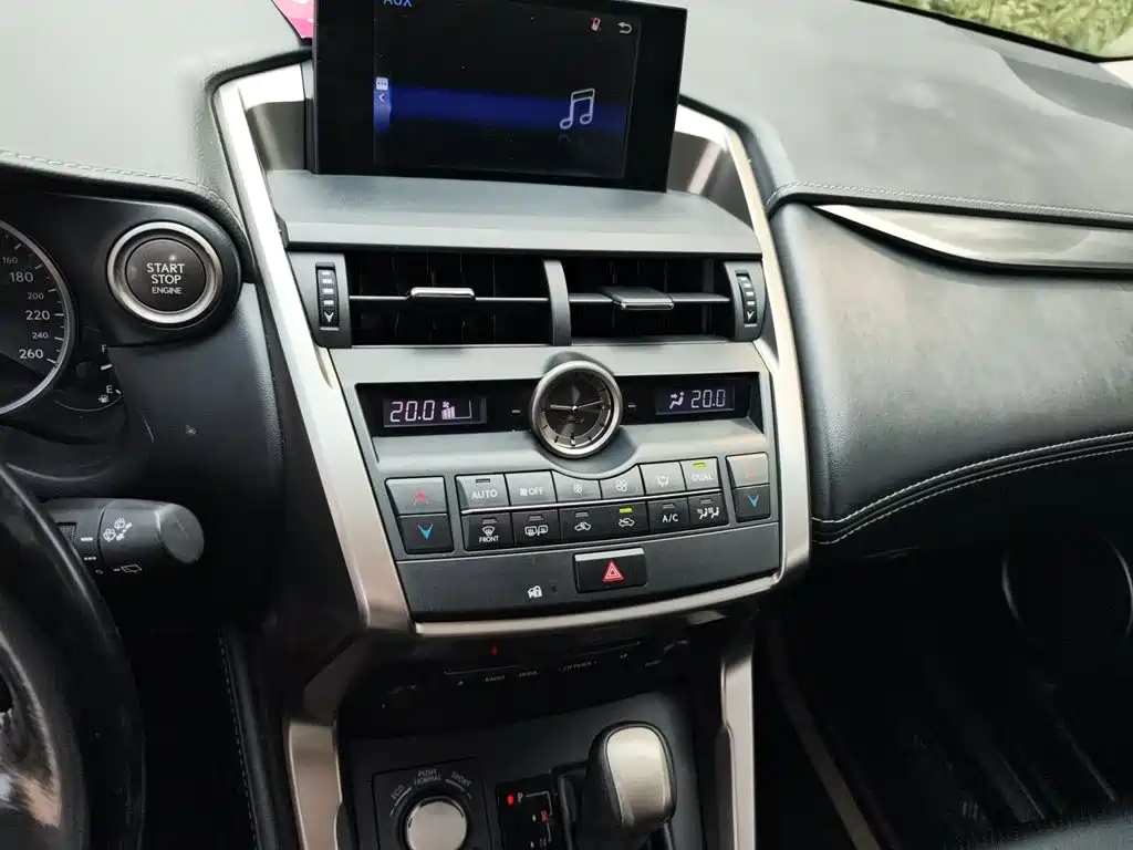 Lexus NX — миниатюра 14