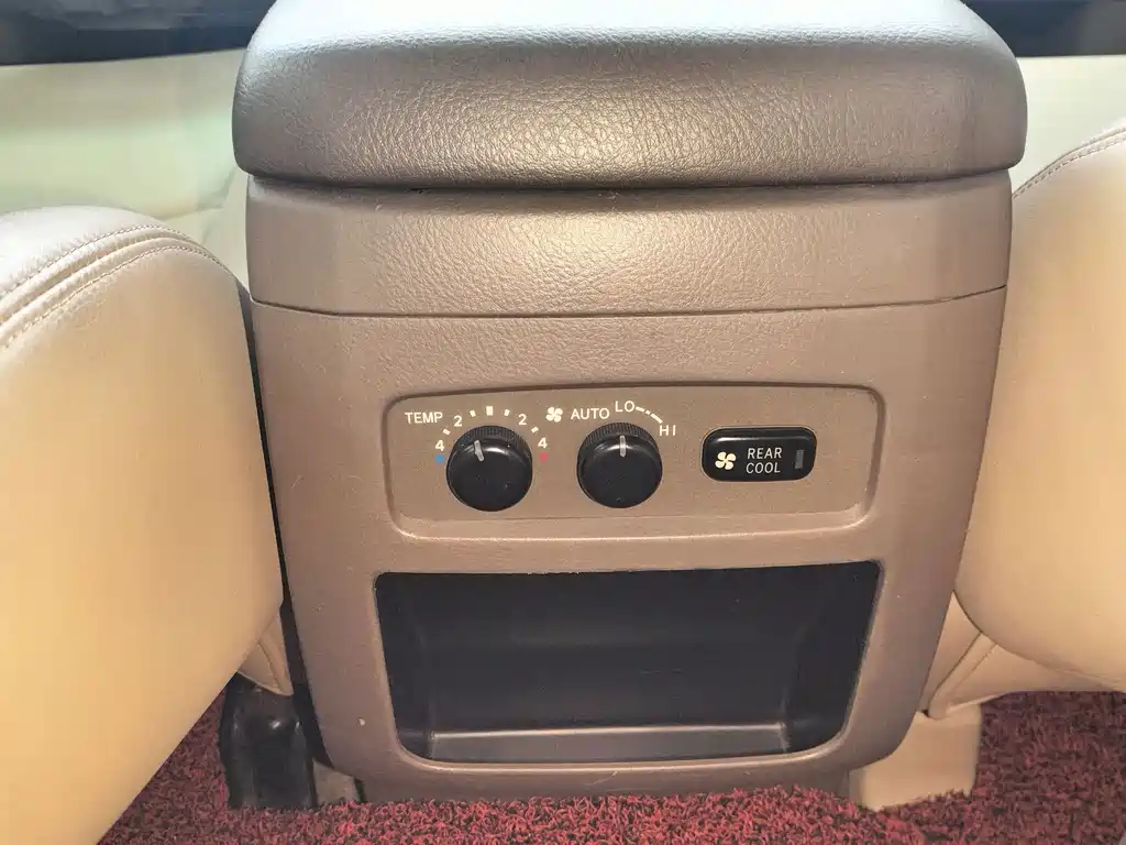 Toyota Prado (Import) — миниатюра 11