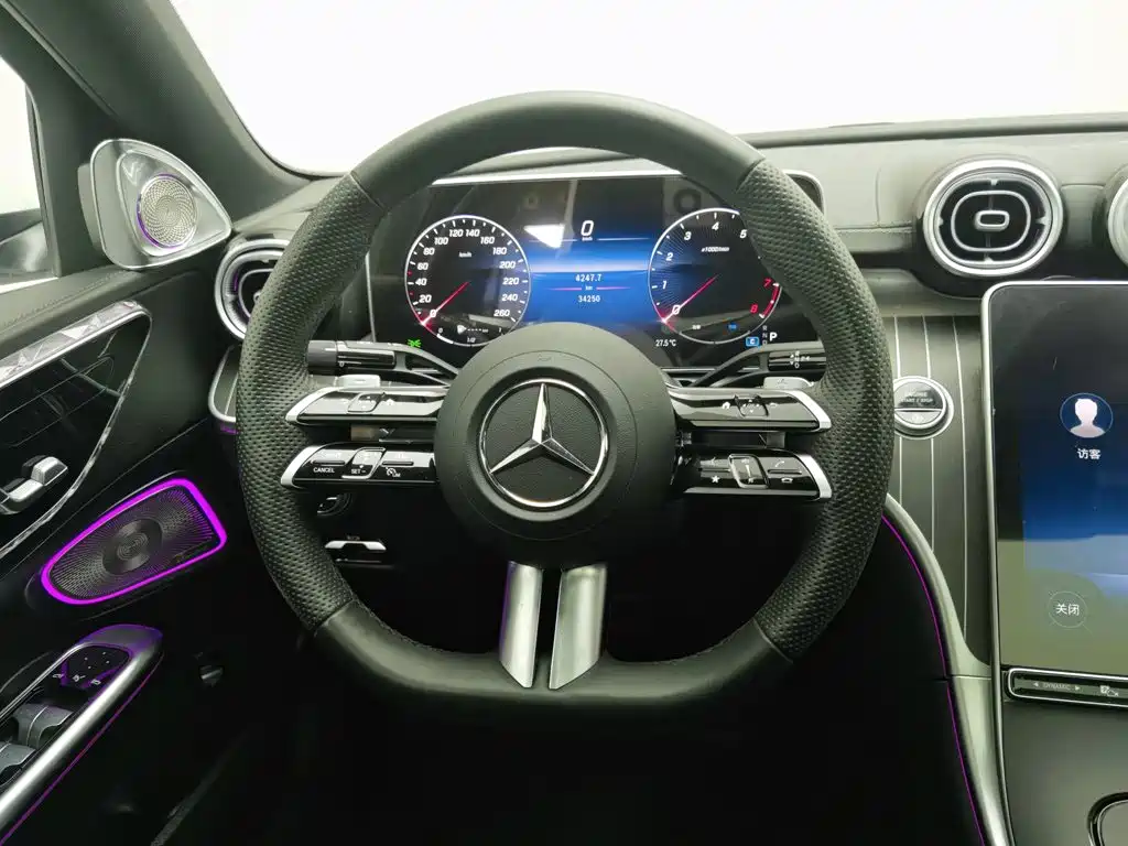 Mercedes-Benz C-Class — миниатюра 11