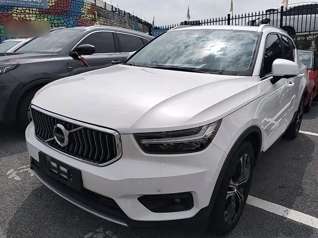 Volvo XC40 — миниатюра 2