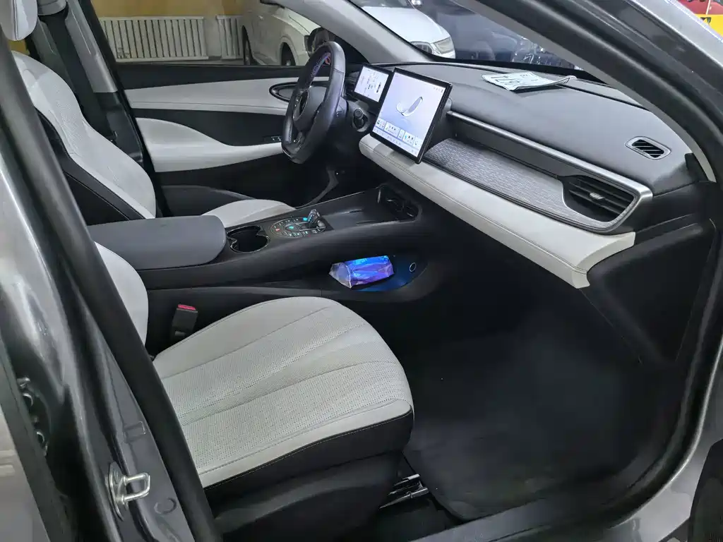 BYD Seal 05 DM-i — миниатюра 11
