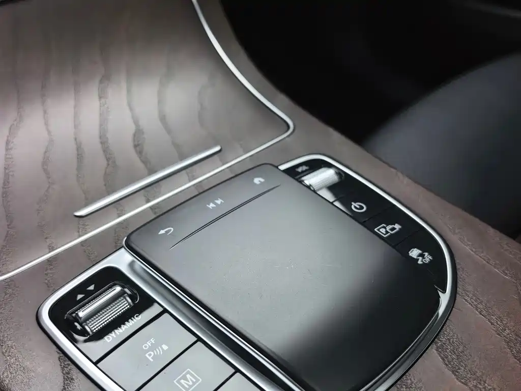 Mercedes-Benz GLC — миниатюра 25