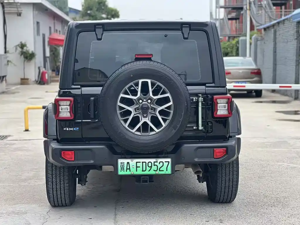 Jeep Wrangler PHEV — миниатюра 12