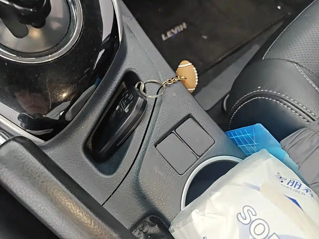 Toyota Levin Twin Engine E+ — миниатюра 9