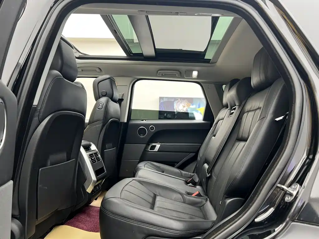Land Rover Sport PHEV — миниатюра 19