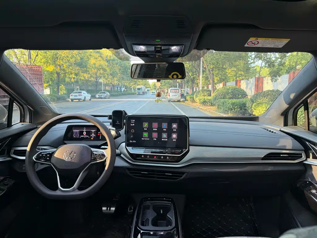 Volkswagen ID.4 Crozz — миниатюра 4