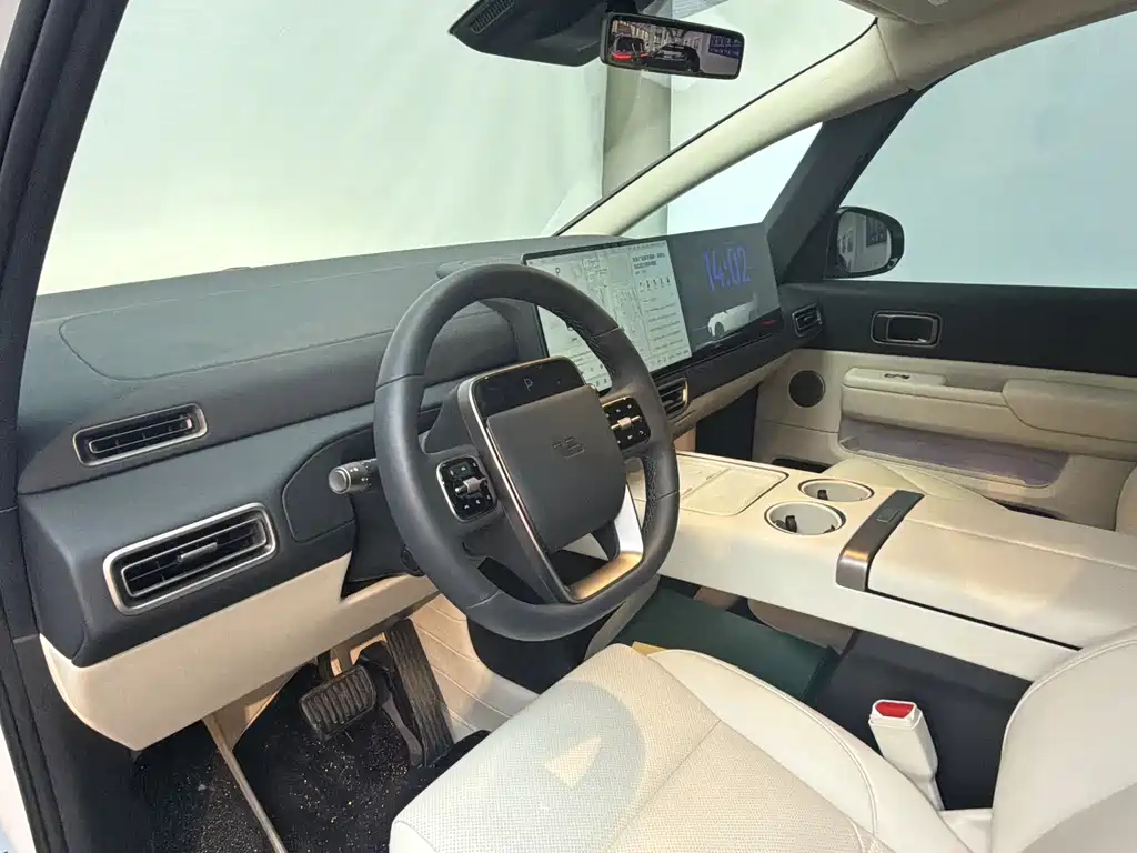 Li Auto Li MEGA — миниатюра 13