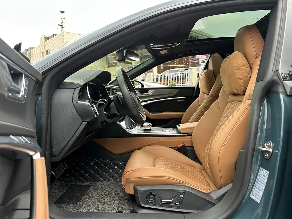 Audi A7L — миниатюра 10